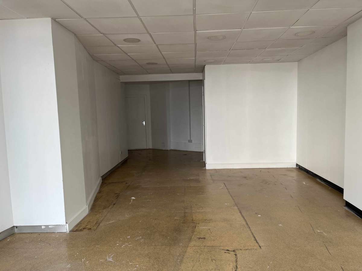 Retail/Shop in Truro - photo 3