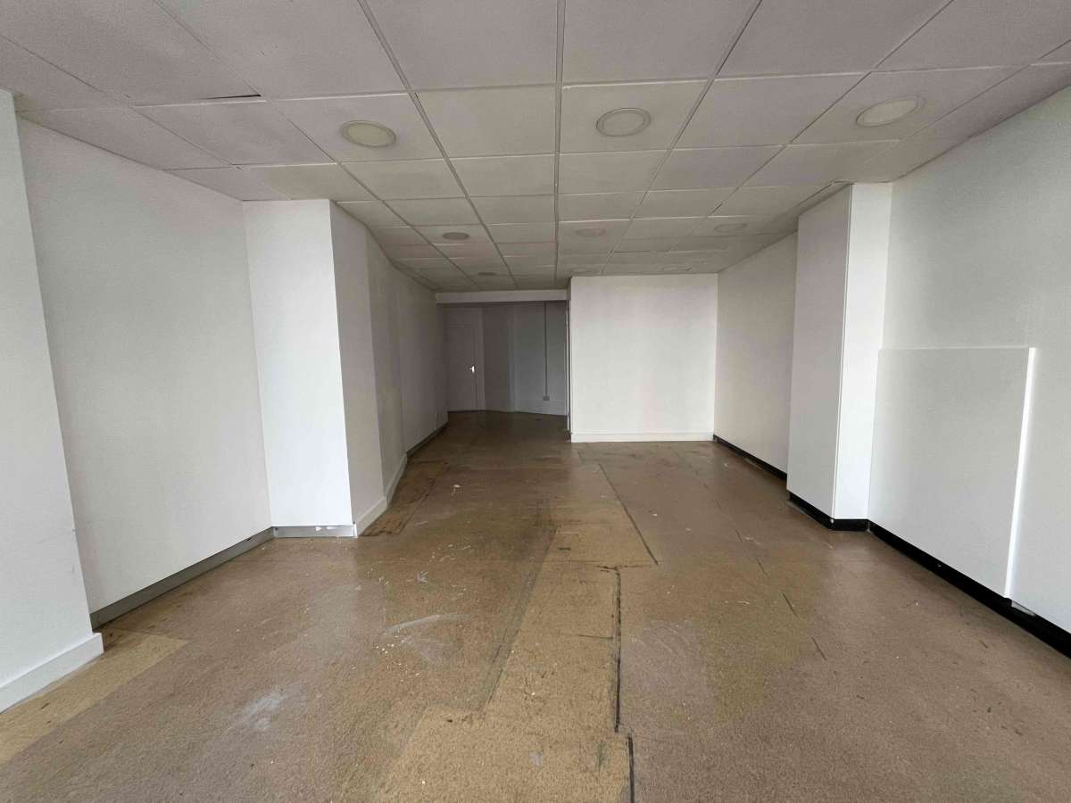 Retail/Shop in Truro - photo 4