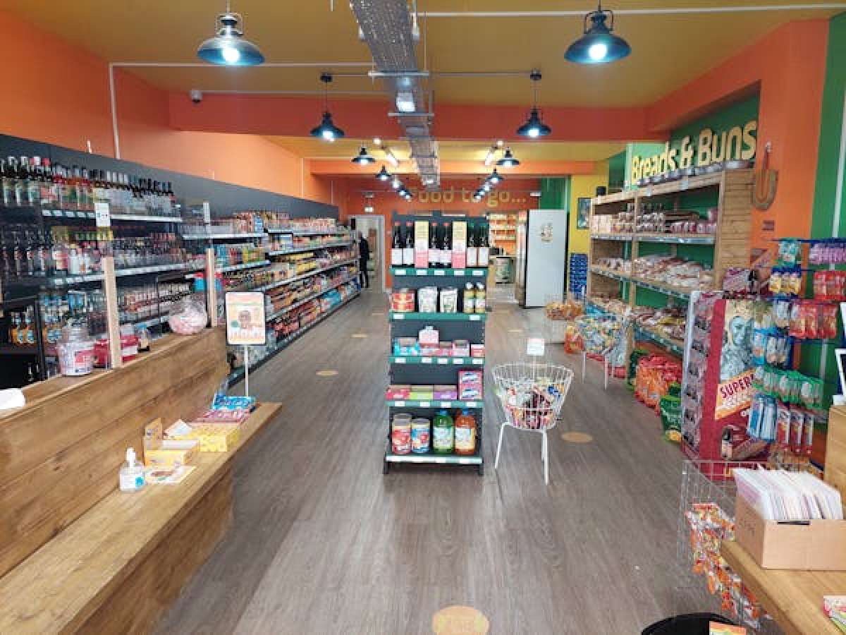 Retail/Shop in Bedford - photo 3