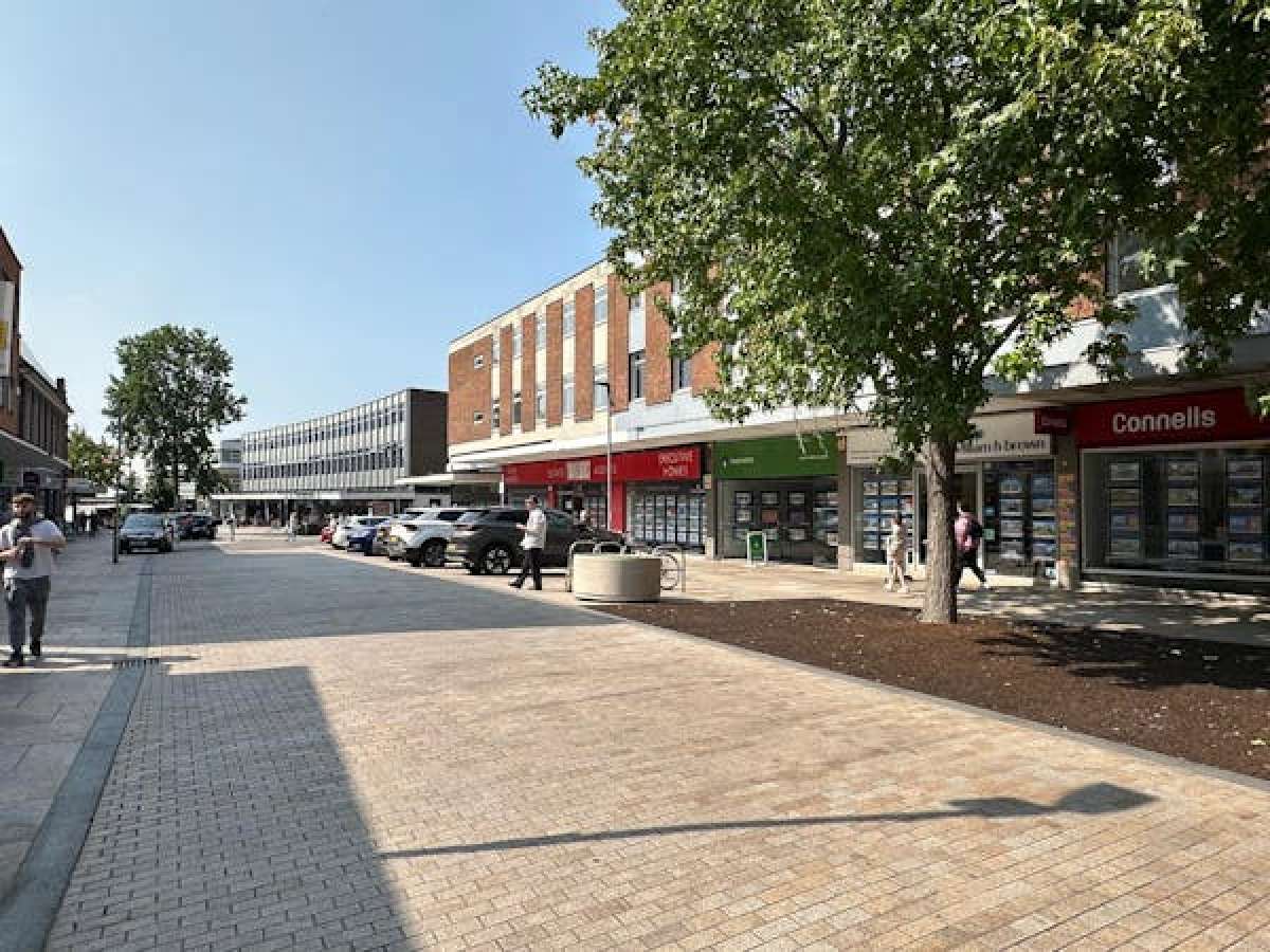 Retail/Shop in Bedford - photo 4