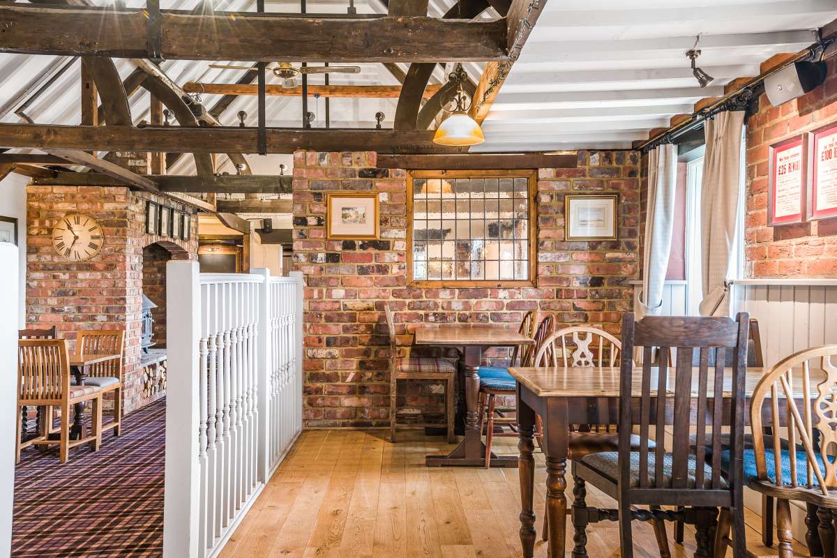 Retail/Shop in Walhampton - photo 4