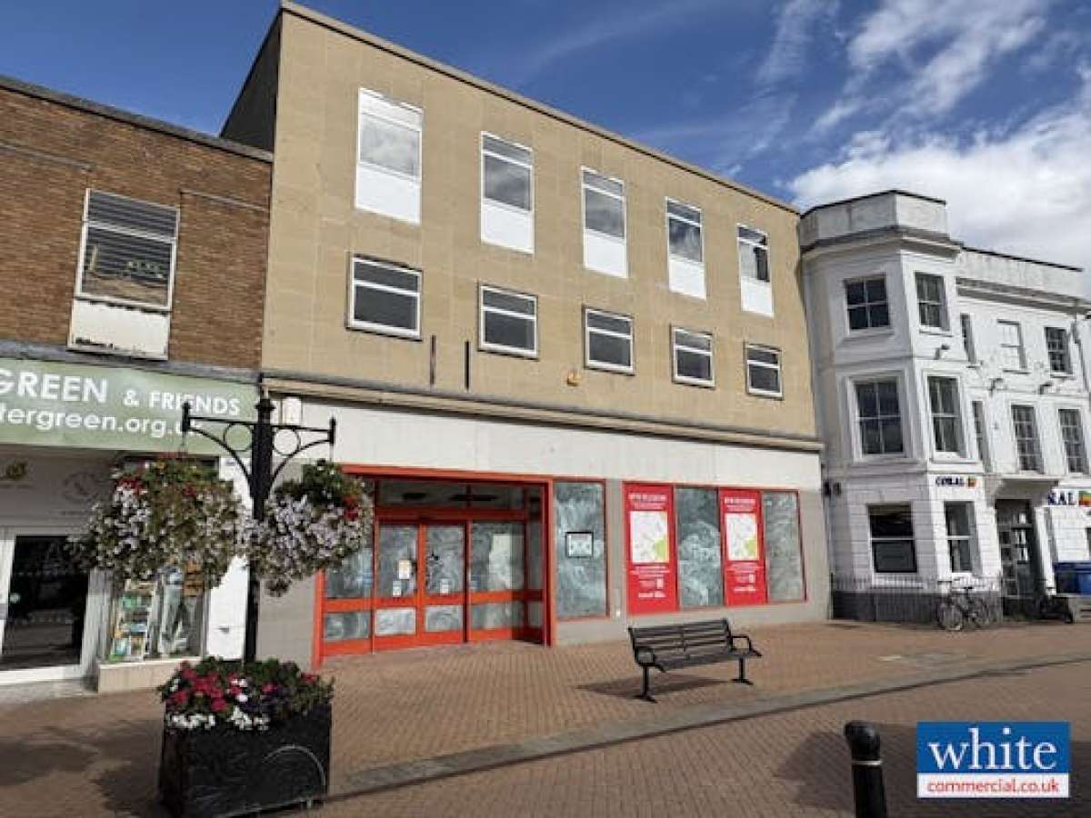Retail/Shop in Bicester - photo 2