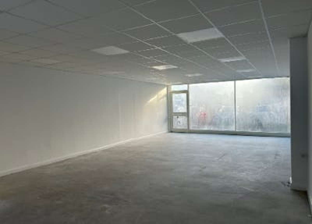 Retail/Shop in Chichester - photo 4