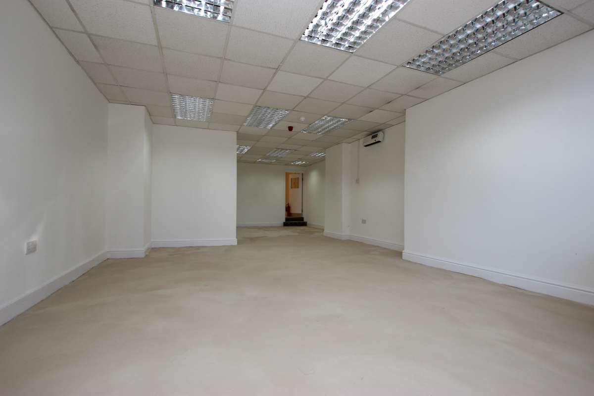 Retail/Shop in Grantham - photo 2