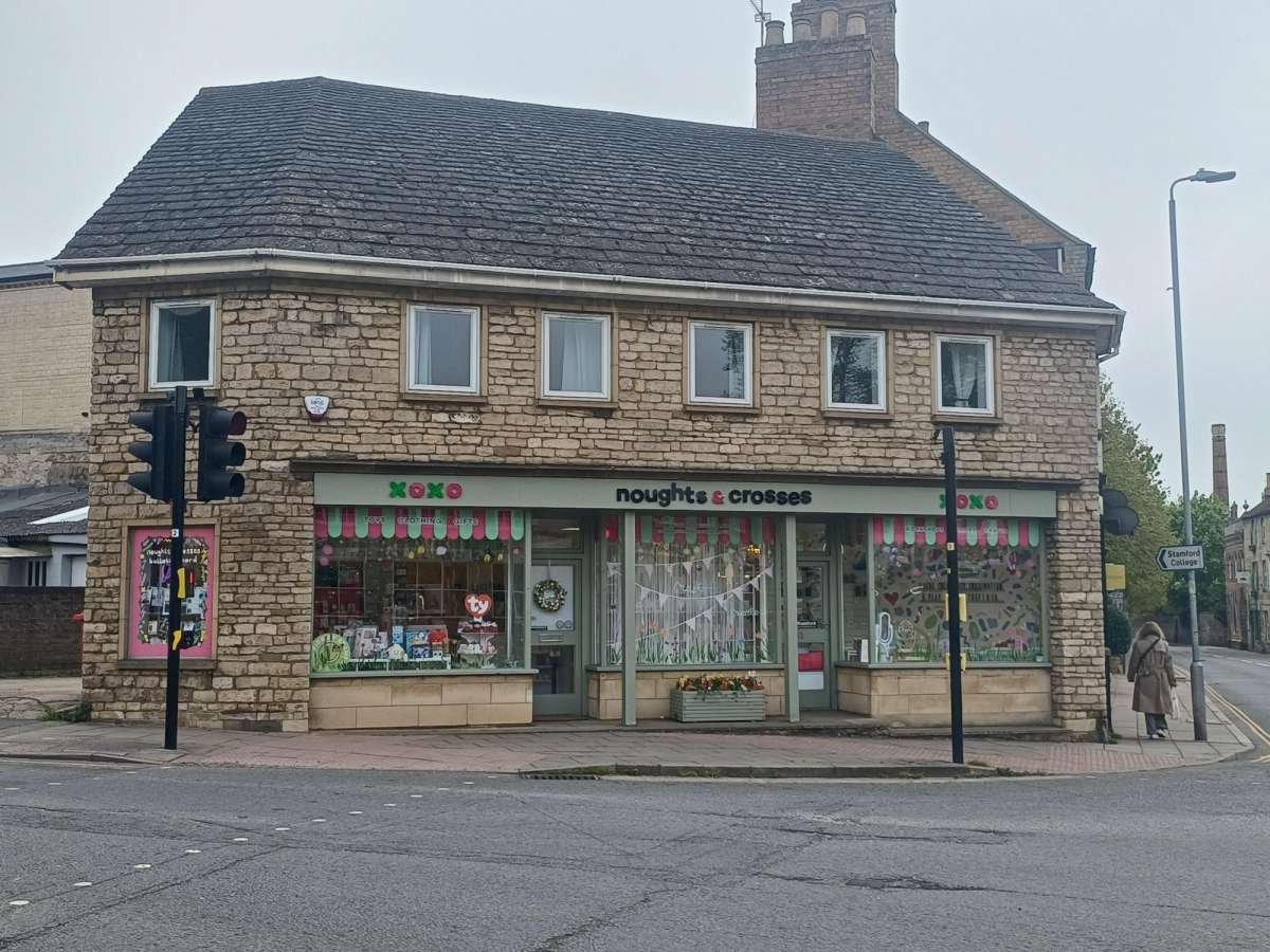 Retail/Shop in Stamford - photo 2
