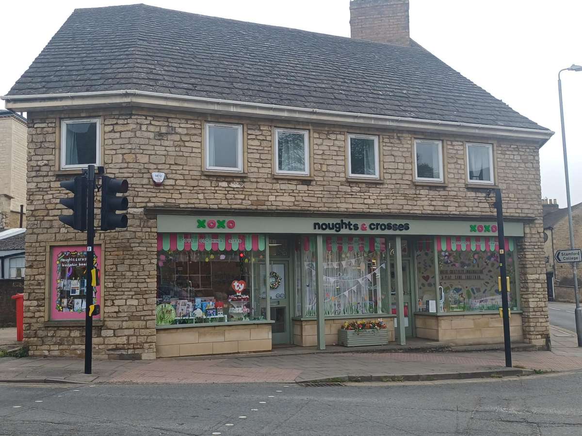 Retail/Shop in Stamford - photo 3