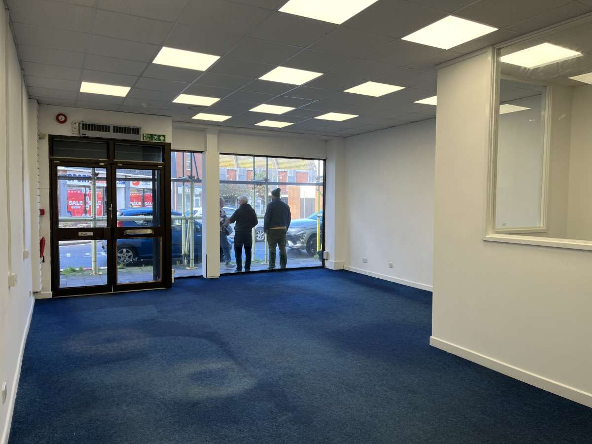 Retail/Shop in Exmouth - photo 4
