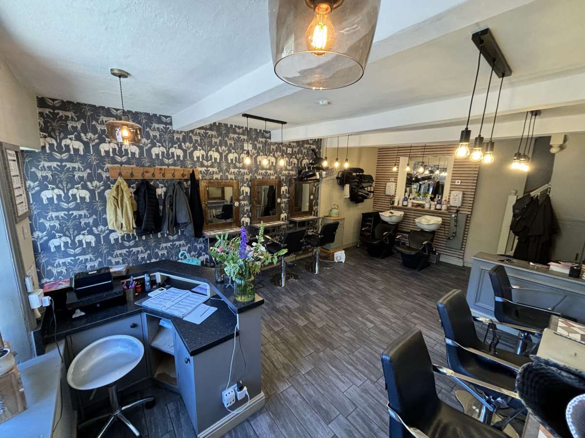 Retail/Shop in Hebden Bridge - photo 3