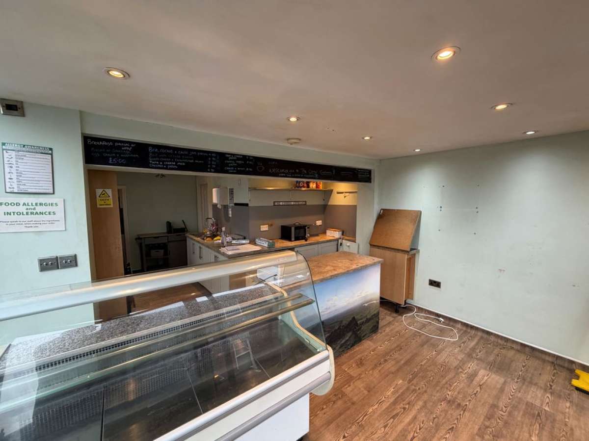 Retail/Shop in Leek - photo 2