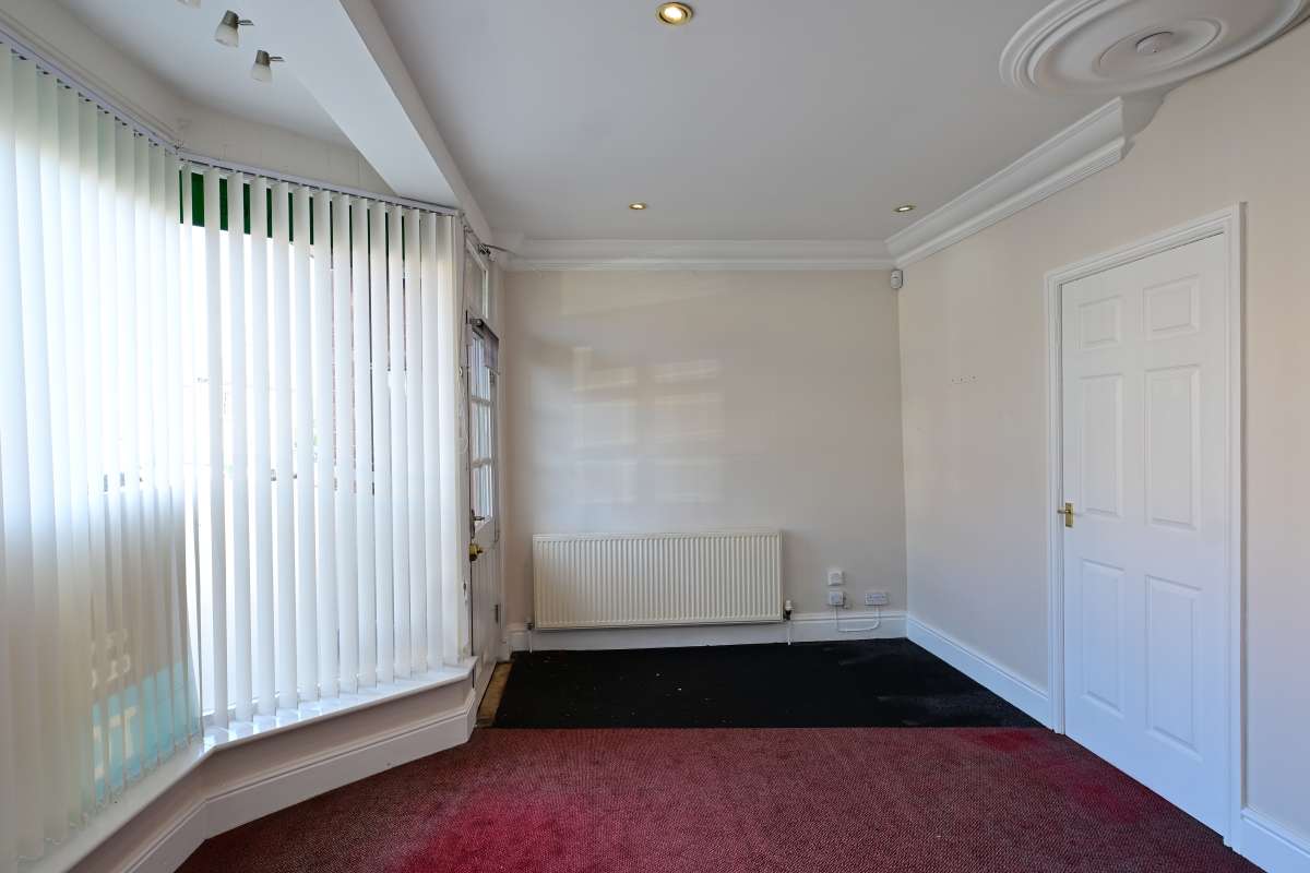 Retail/Shop in Doncaster - photo 3