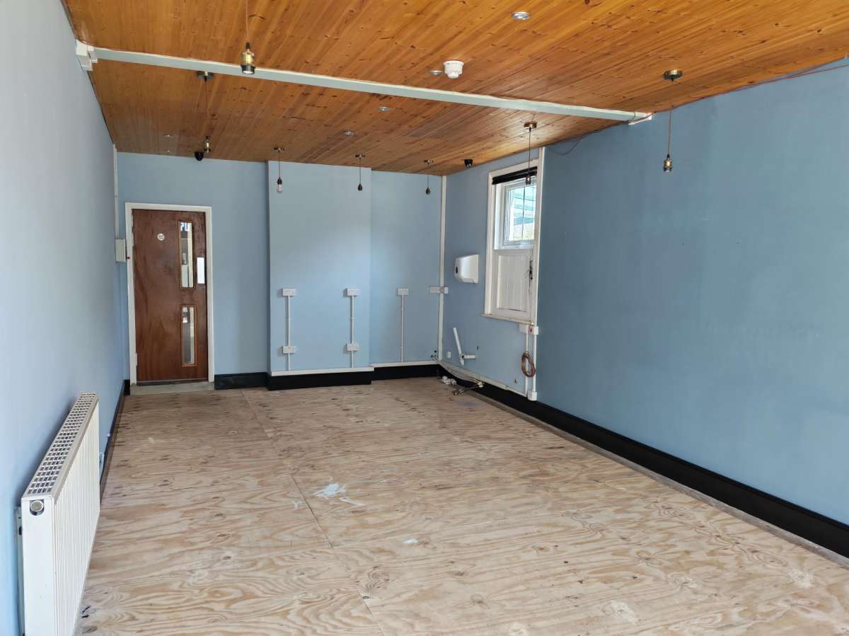 Retail/Shop in Great Yarmouth - photo 3