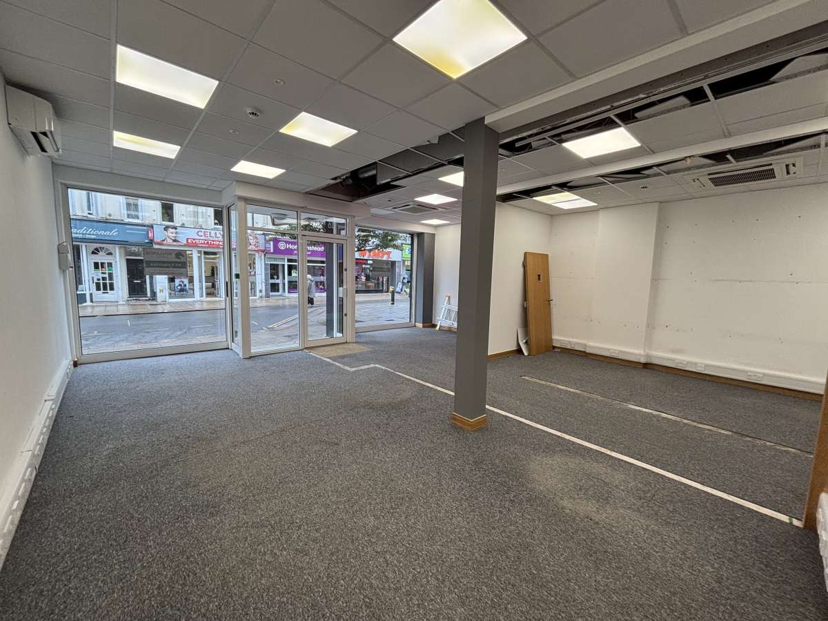 Retail/Shop in Worthing - photo 3