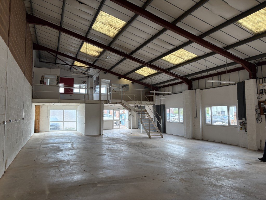 Retail/Shop in Ottery St. Mary - photo 2