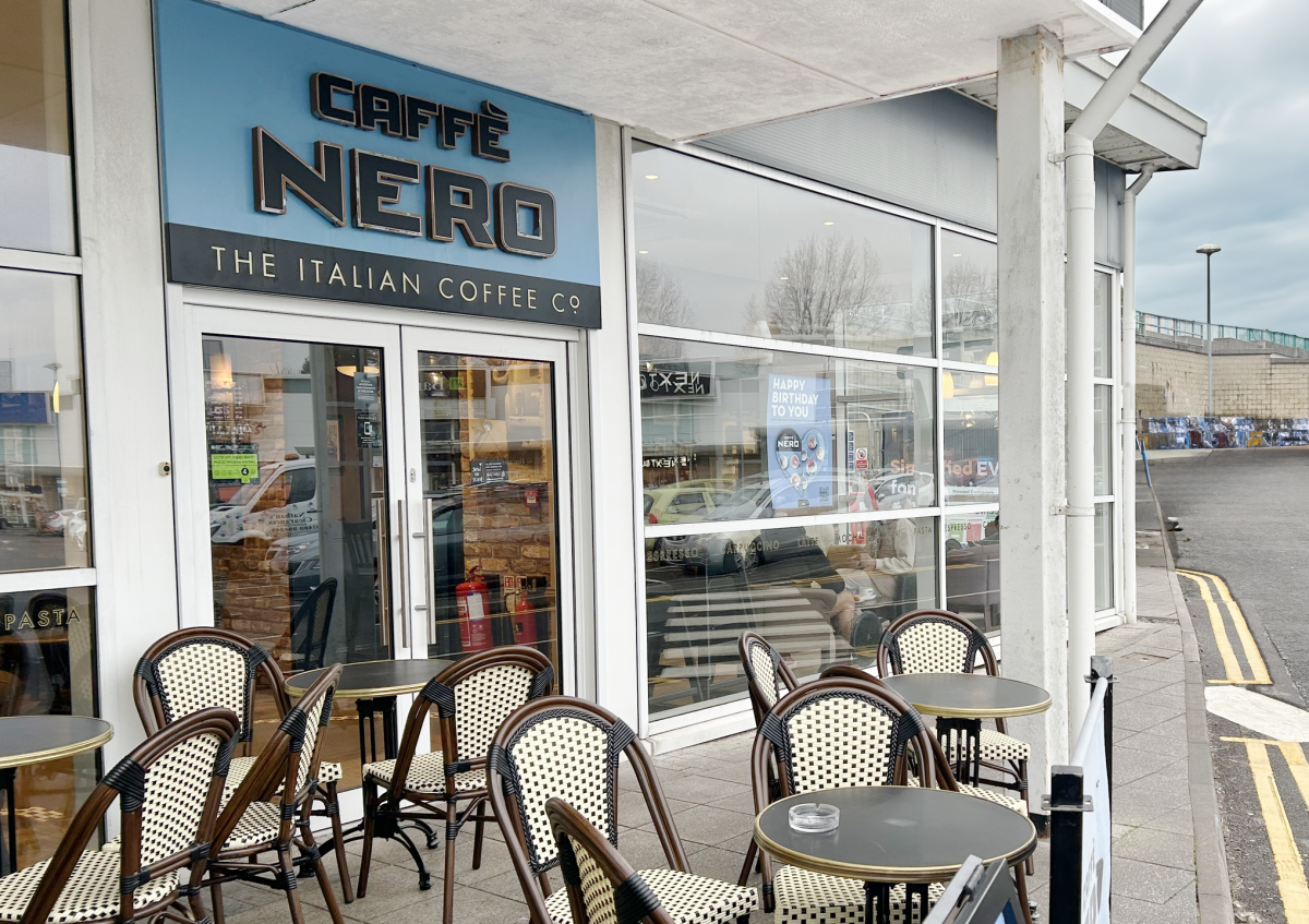 Retail/Shop in Swansea - photo 2