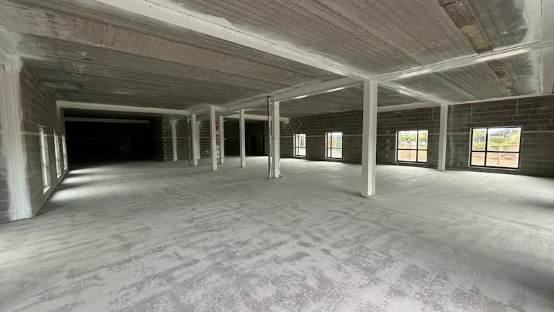 Retail/Shop in Andover - photo 4