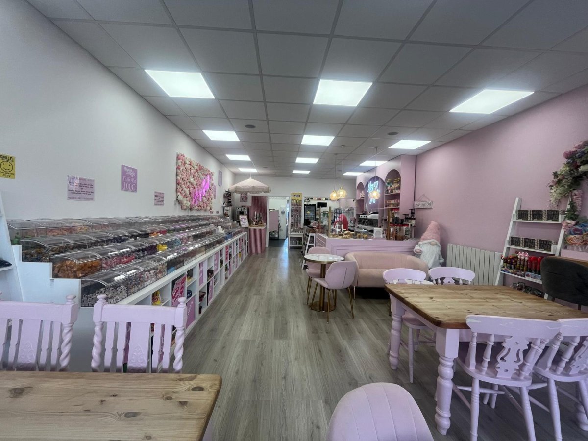 Retail/Shop in Stevenage - photo 2