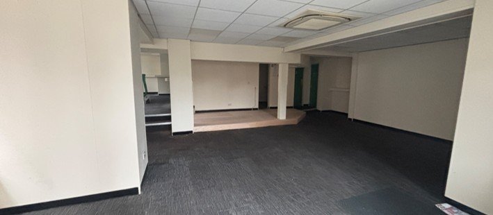 Retail/Shop in Ashbourne - photo 3