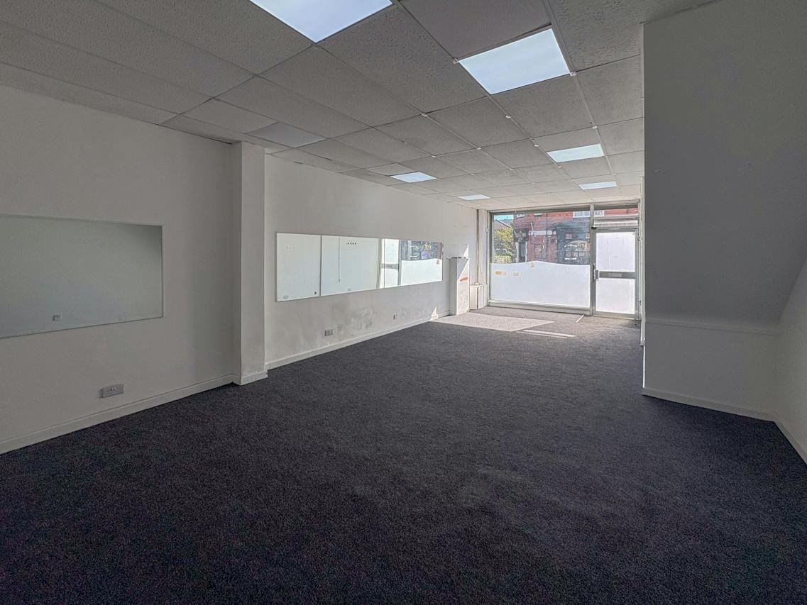 Retail/Shop in Bournemouth - photo 2