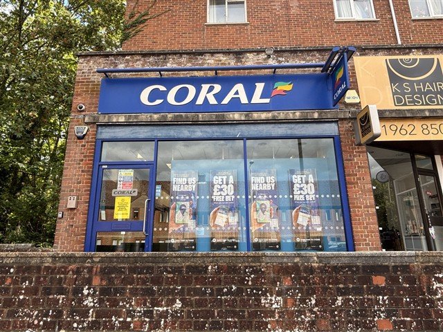 Retail/Shop in Winchester - photo 2