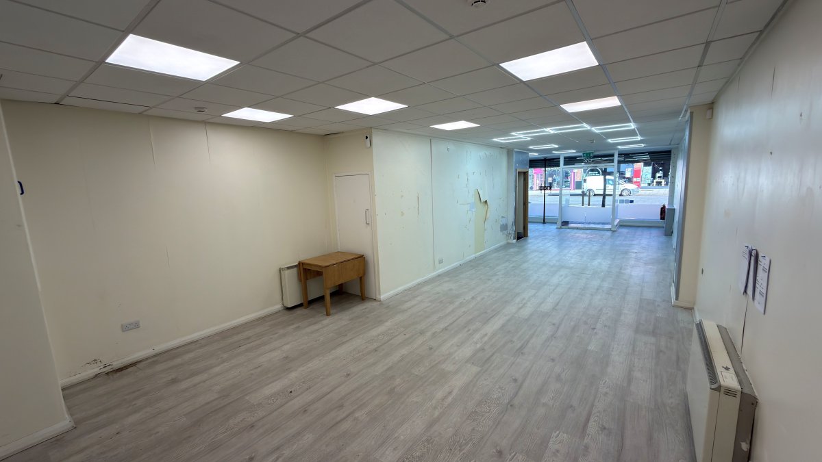 Retail/Shop in Alfreton - photo 3