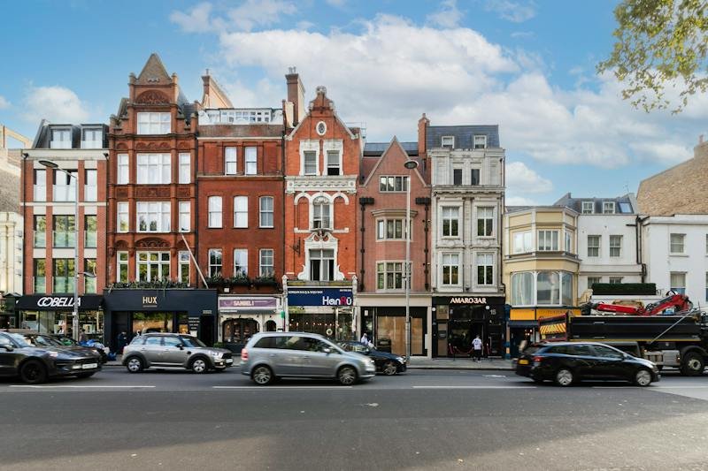 Retail/Shop in London - photo 3