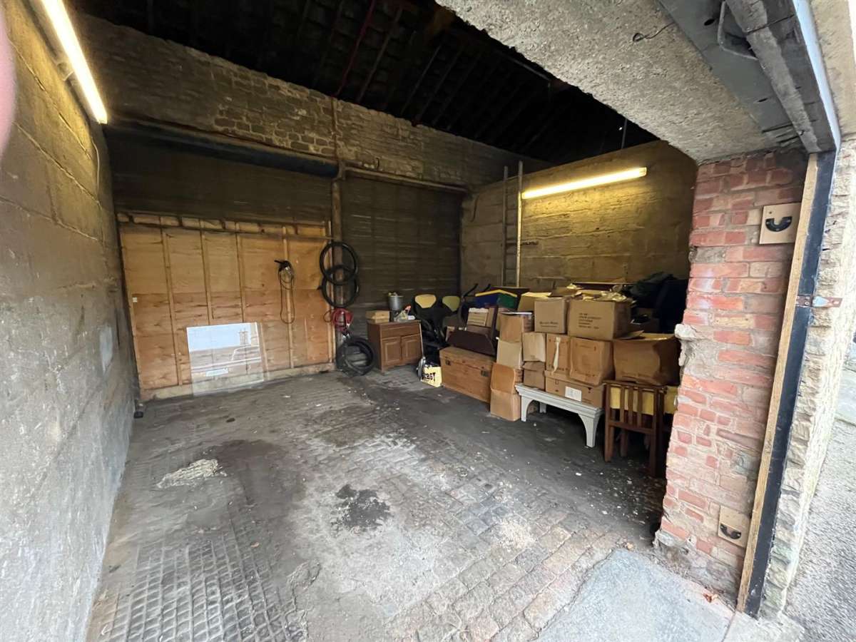 Storage in Stamford - photo 2