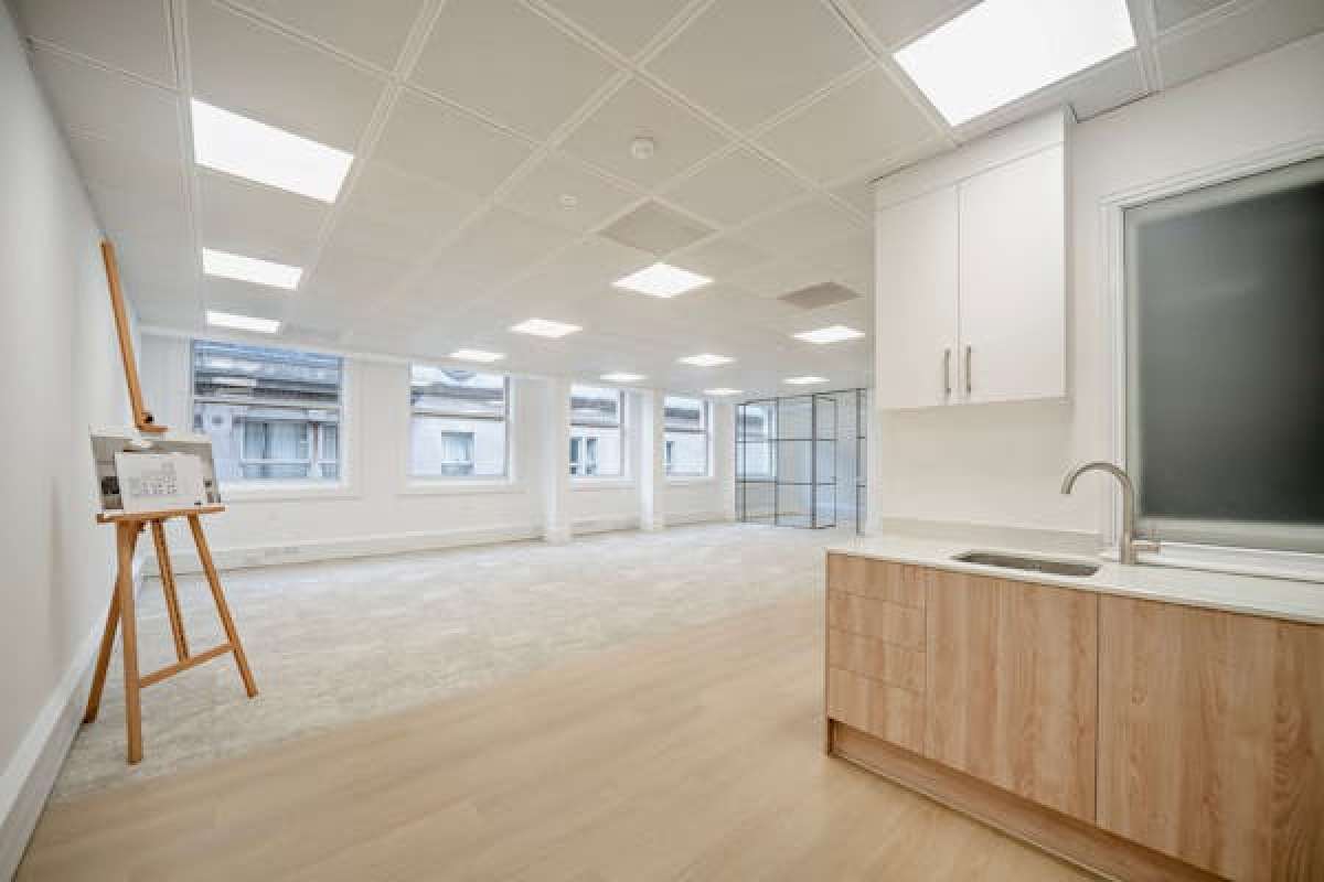 Storage in London - photo 4