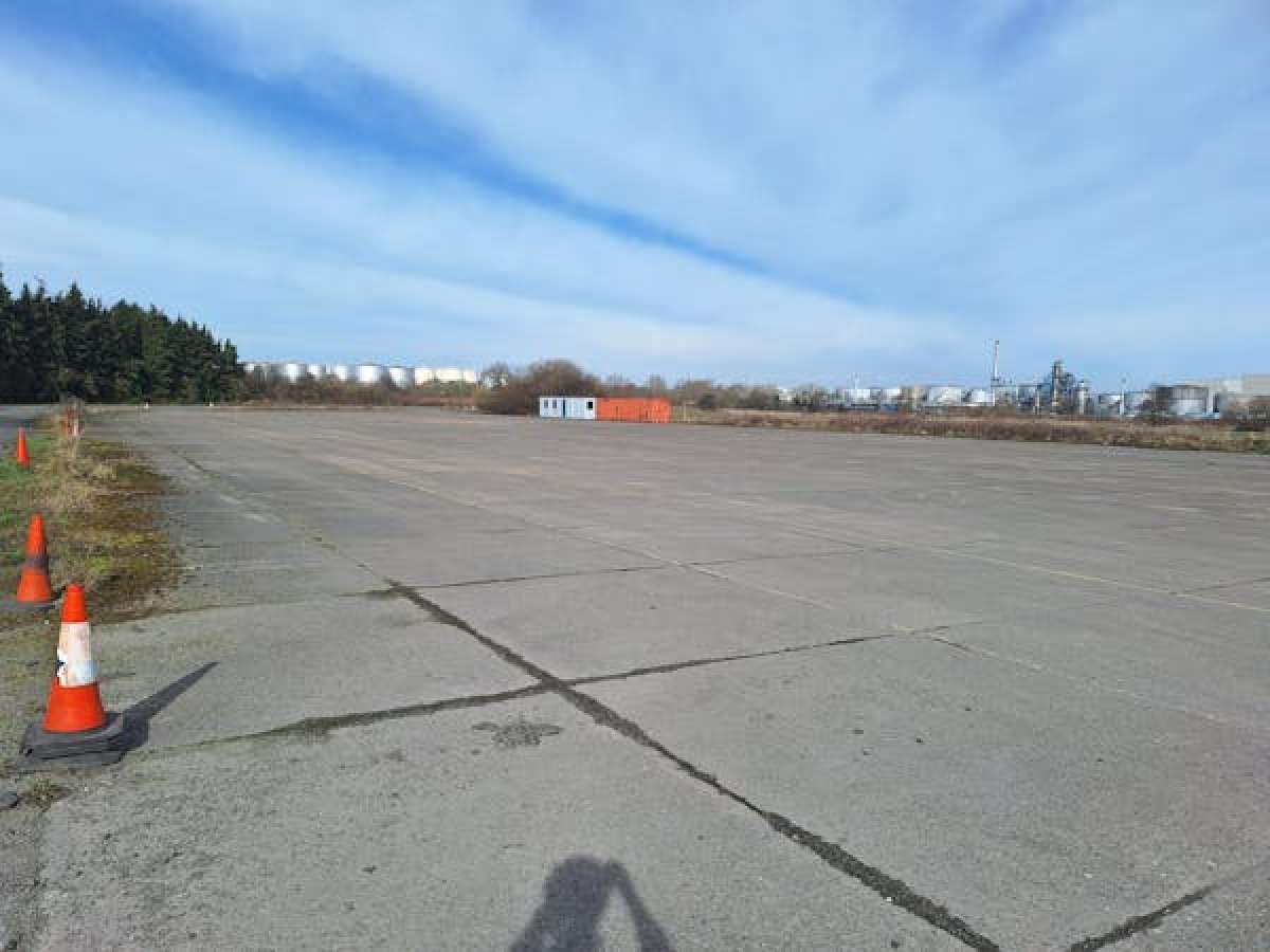 Storage in Ellesmere Port - photo 3