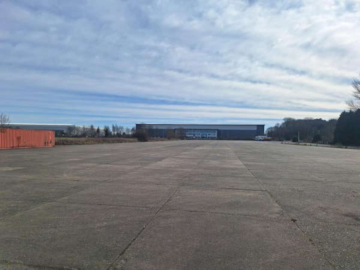 Storage in Ellesmere Port - photo 4