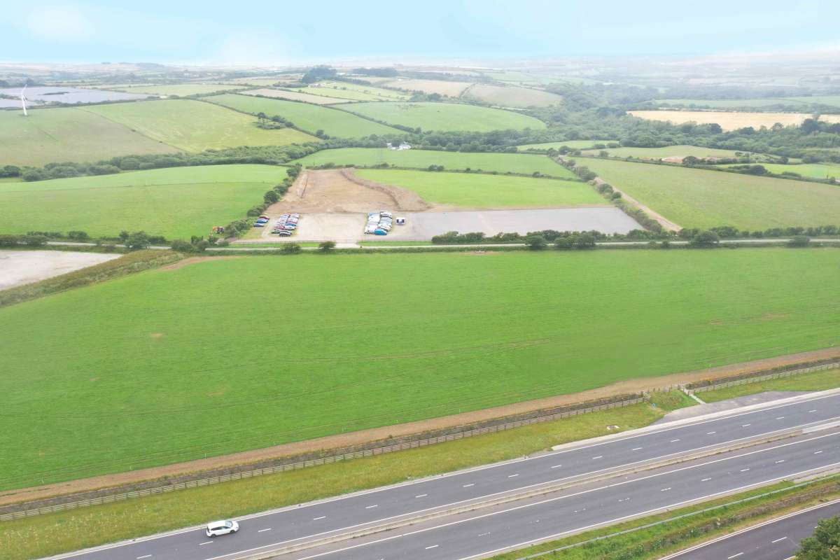 Industrial Unit in Truro - photo 2