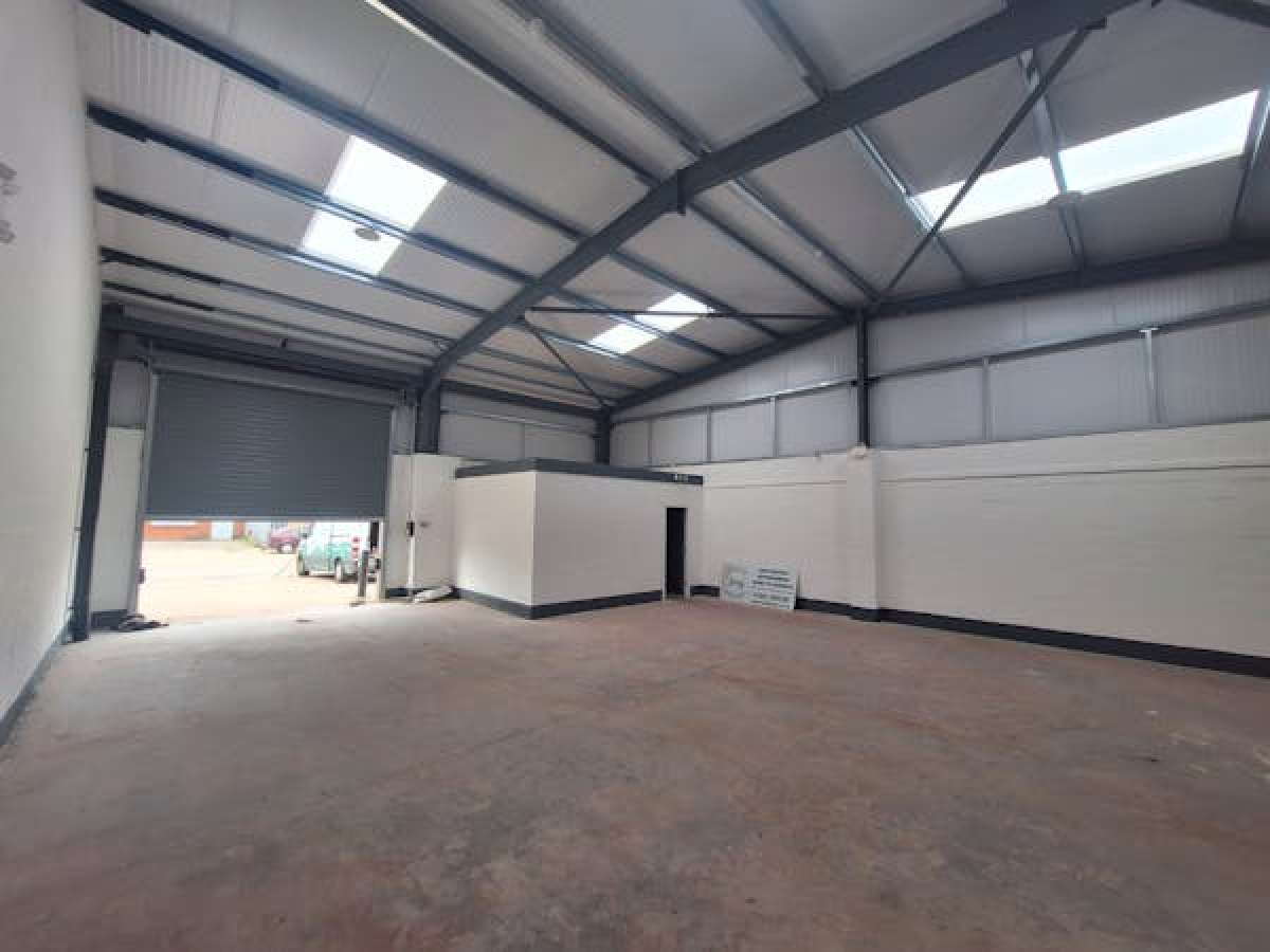 To Let - Units from 1,500 sq ft within Irlam in Irlam - photo 4
