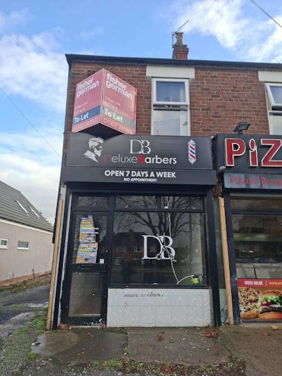 Unit available to let on busy street in Doncaster suitable for a variety of uses. in Doncaster