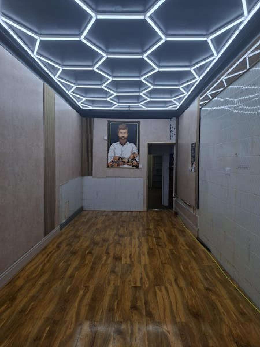 Unit available to let on busy street in Doncaster suitable for a variety of uses. in Doncaster - photo 2